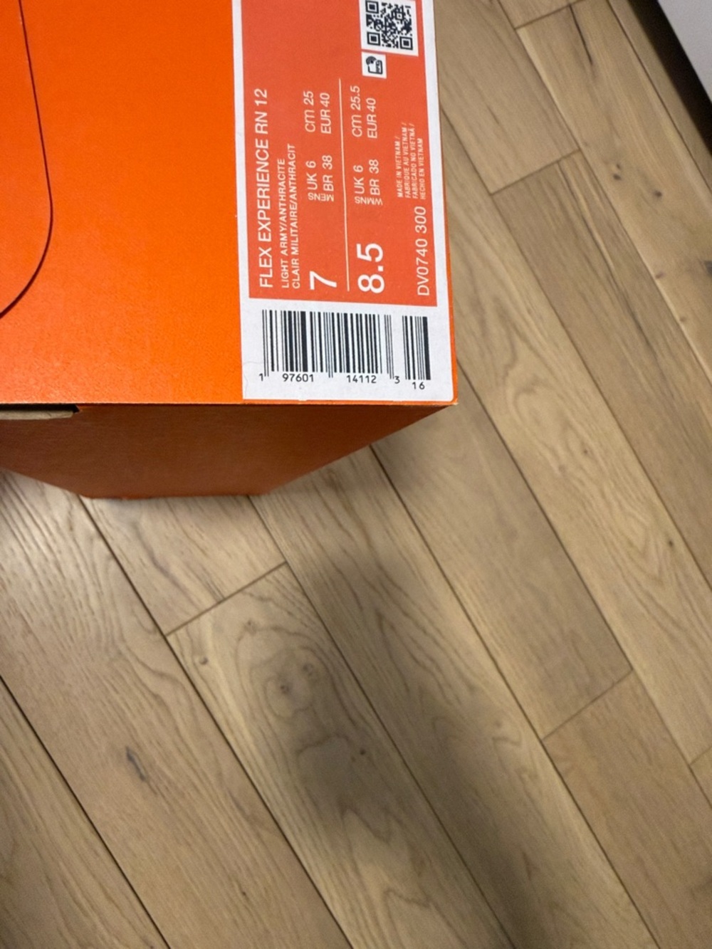 NEW IN BOX Nike Flex Experience Run 2 size men’s 7 women’s 8.5 - Picture 5 of 5